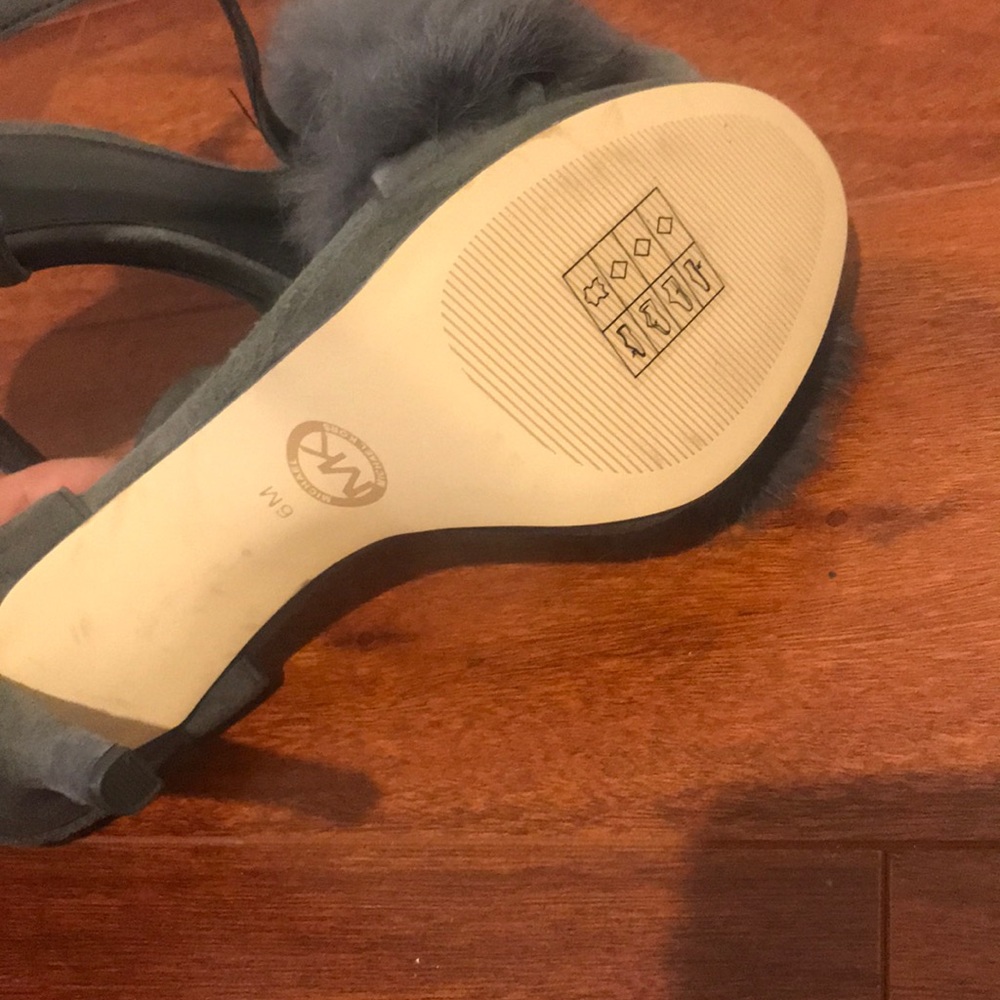Michael Kors Faye Fur Sandals - Picture 3 of 4